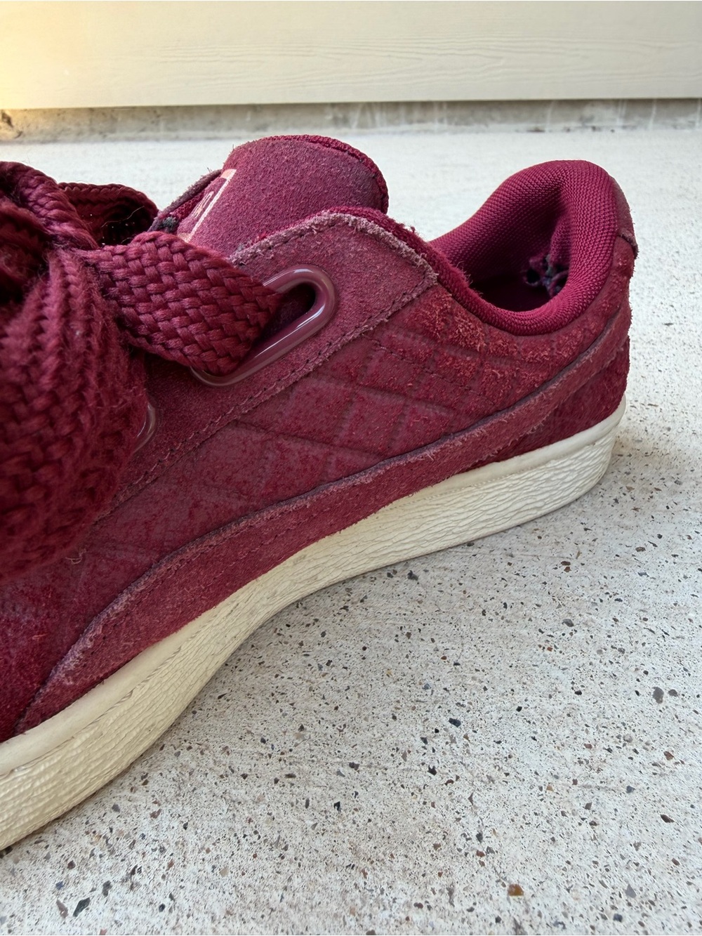 Puma Suede Heart Quilted Burgundy Ribbon Lace Sneakers Womens Size 10 - Picture 10 of 11